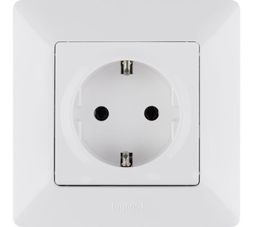 Розетка 1-м СП Valena Life 16А IP20 250В 2P+E винтов. клеммы механизм бел. Leg 753425