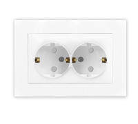 Розетка 2-м СП Афина 16А IP20 с заземл. защ. шторки в сборе бел. Universal A0050