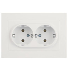 Розетка Accent 6-205-01М 2X2P+E Schuko 16А-250В IP20 СУ AL/CU бел. матов. Intro Б0063487