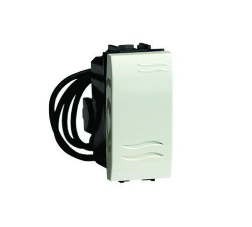 Переключатель 1-кл. 1мод. Brava 16А IP20 с подсветкой бел. DKC 76011BL Переключатель 1-кл. 1мод. Brava 16А IP20 с подсветкой бел. DKC 76011BL